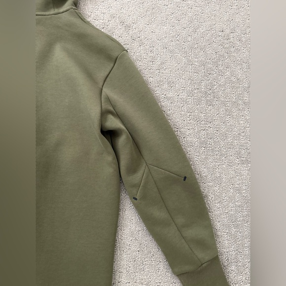 Nike Women’s Sportswear Tech Fleece Essential Full Zip Hoodie in Olive Green - Picture 9 of 13